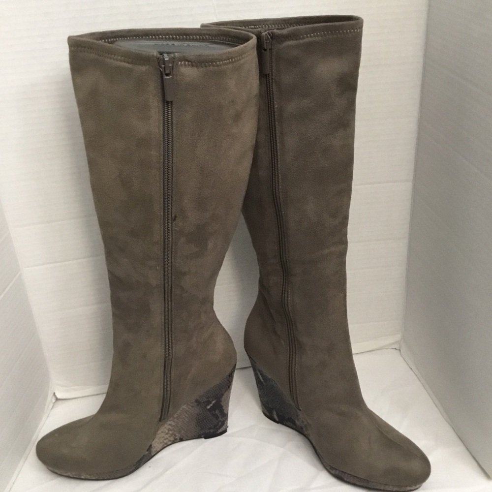 METAPHOR BOOTS